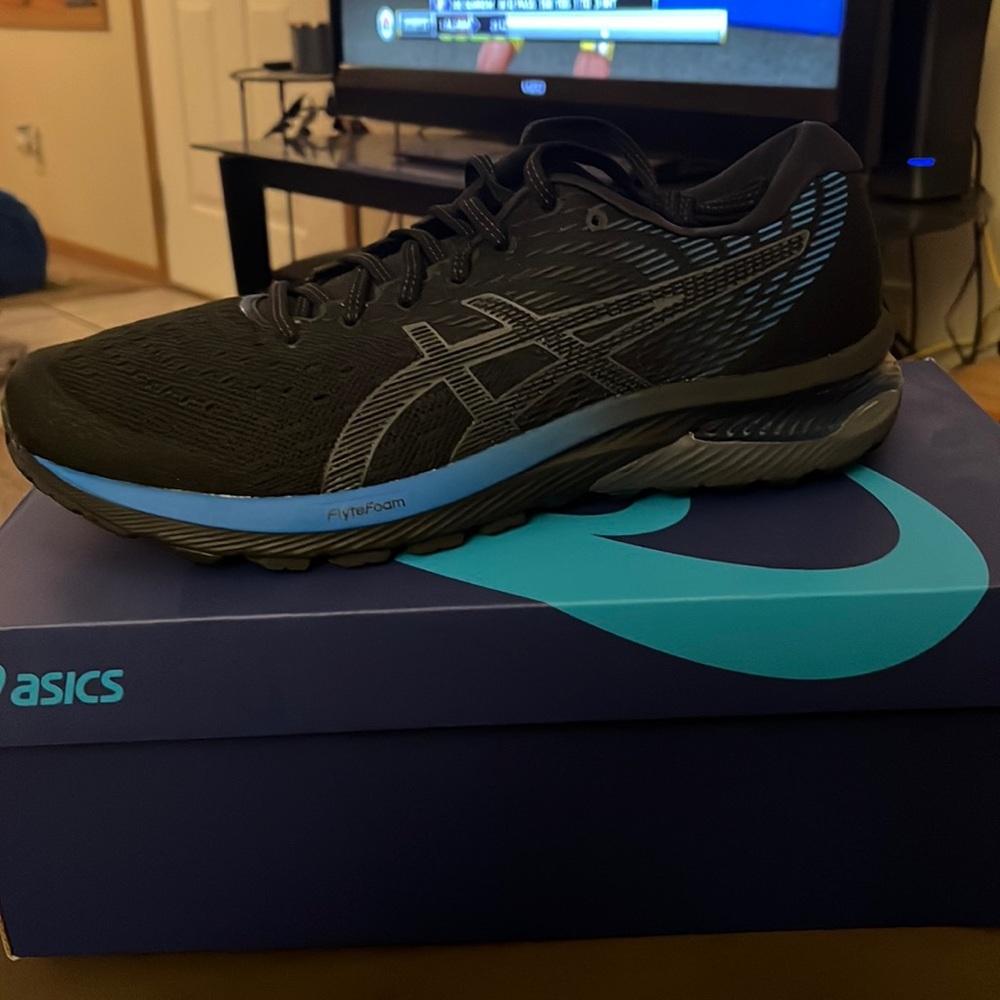 ASICS Gel-Cumulus 22